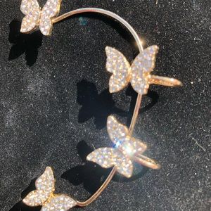 Butterfly ear cuff